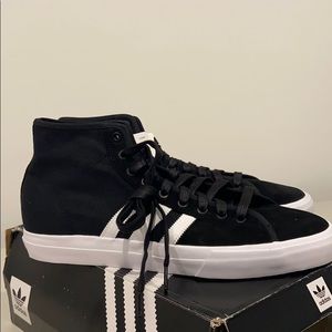 Men’s adidas casual shoes